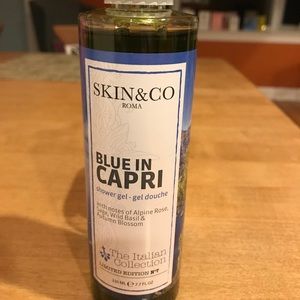 BLUE IN CAPRI shower gel